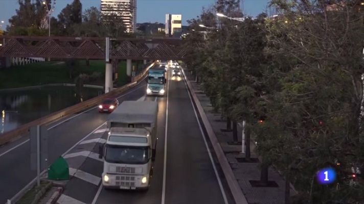 L'Informatiu - Els transportistes en peu de guerra