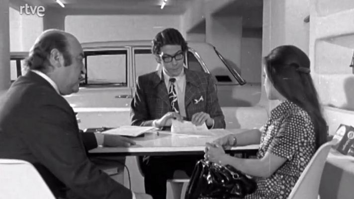 STOP - El descapotable. El cupé rojo