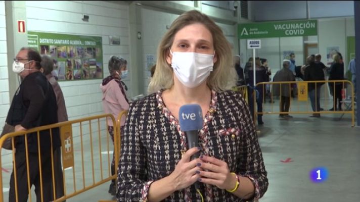 Noticias Andalucía - Colas para la tercera dosis en Almería