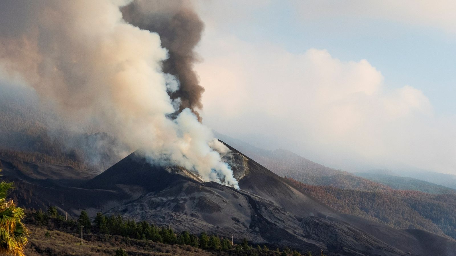 Volcán de la Palma: la mala calidad del aire afecta a los vecinos | Ver
