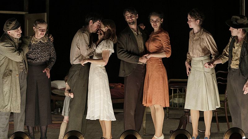 'El amor en su lugar': amor y arte en el gueto de Varsovia | Ver