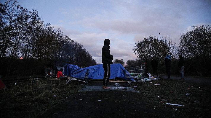 Telediario 1 - La tensión entre Francia y Reino Unido se eleva después del fallecimiento de 27 migrantes en el Canal de La Mancha