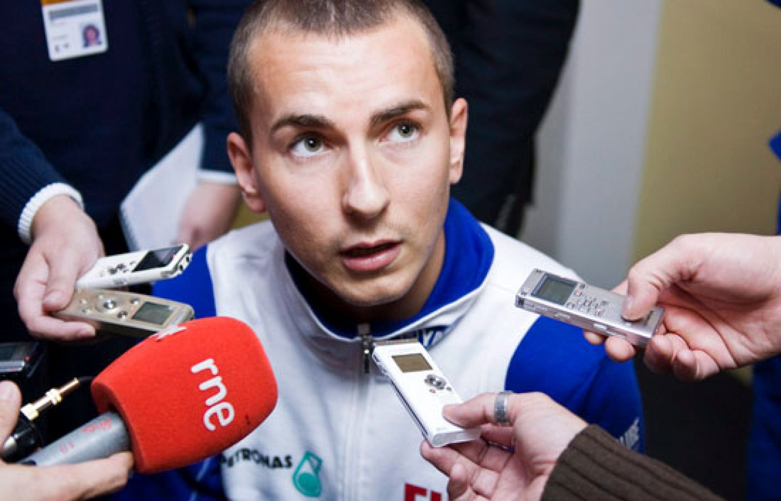 Lorenzo busca su punto | Ver