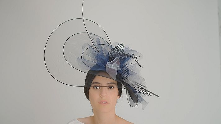 Flash moda - Candela Cort: Arte y vanguardia sobre la cabeza