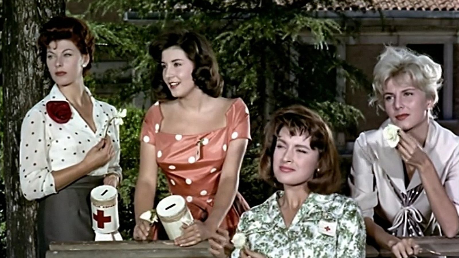 Cine de barrio - Las chicas de la Cruz Roja - ver ahora