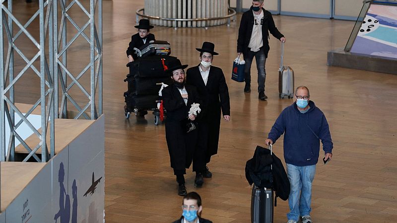 Israel cierra sus fronteras a los extranjeros por la variante ómicron - Informativo 24h | Ver