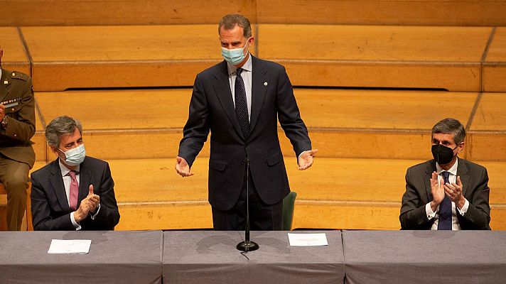 Telediario 1 - El rey vuelve a presidir la entrega de despachos a los jueces en Barcelona tras su ausencia el año pasado