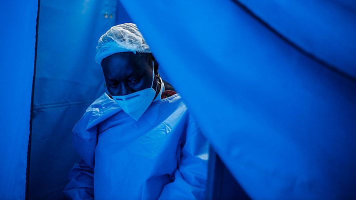 Telediario 2 - La OMS advierte del elevado riesgo de expansión de la variante ómicron