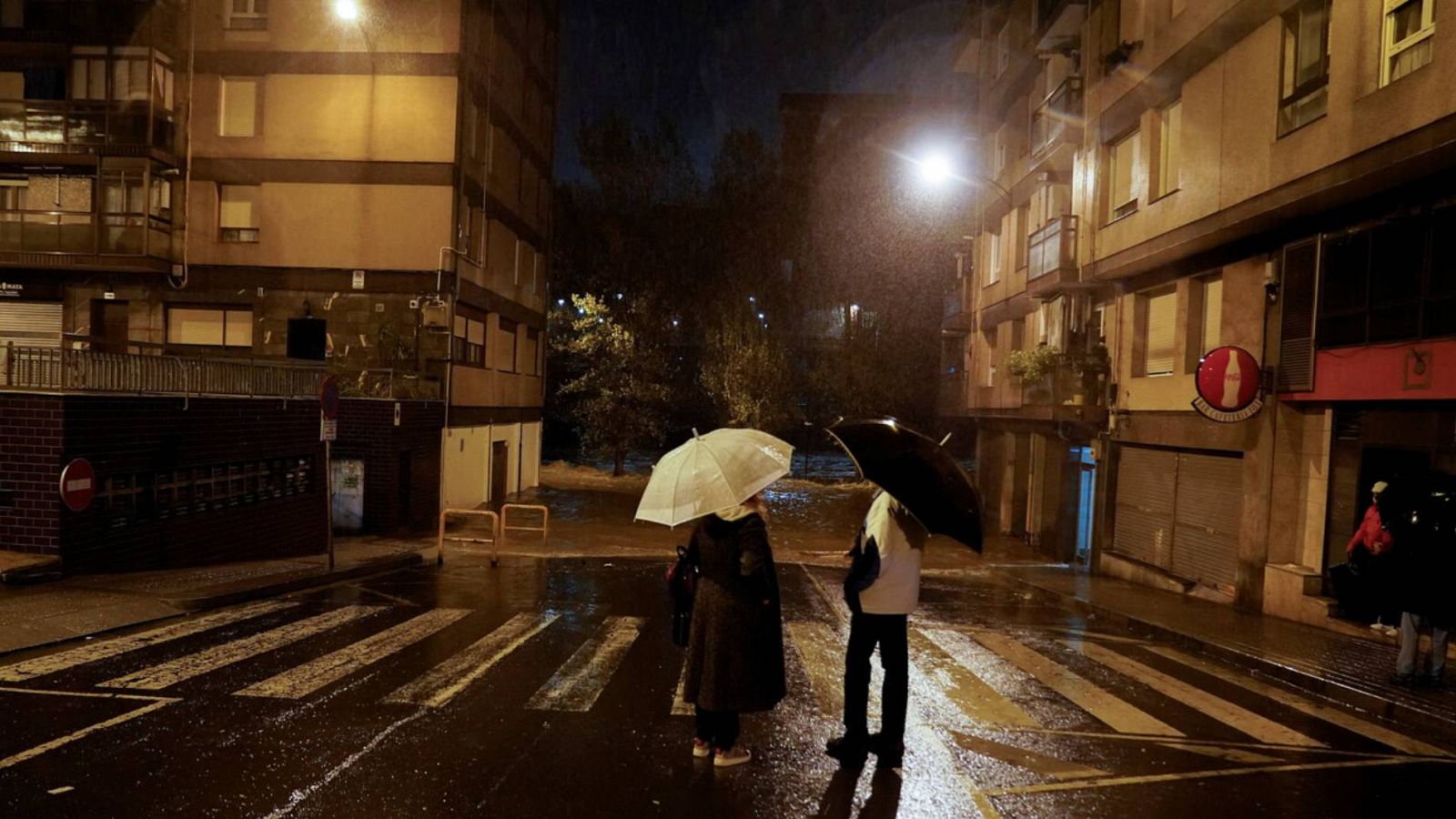 Las fuertes lluvias desbordan los ríos a su paso por País Vasco y Cantabria