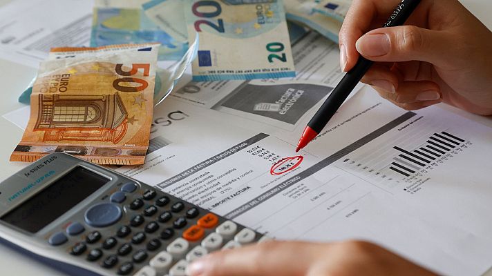 Informativo 24h - El Gobierno, sobre la rebaja de la factura de la luz: "El compromiso ya se está cumpliendo"