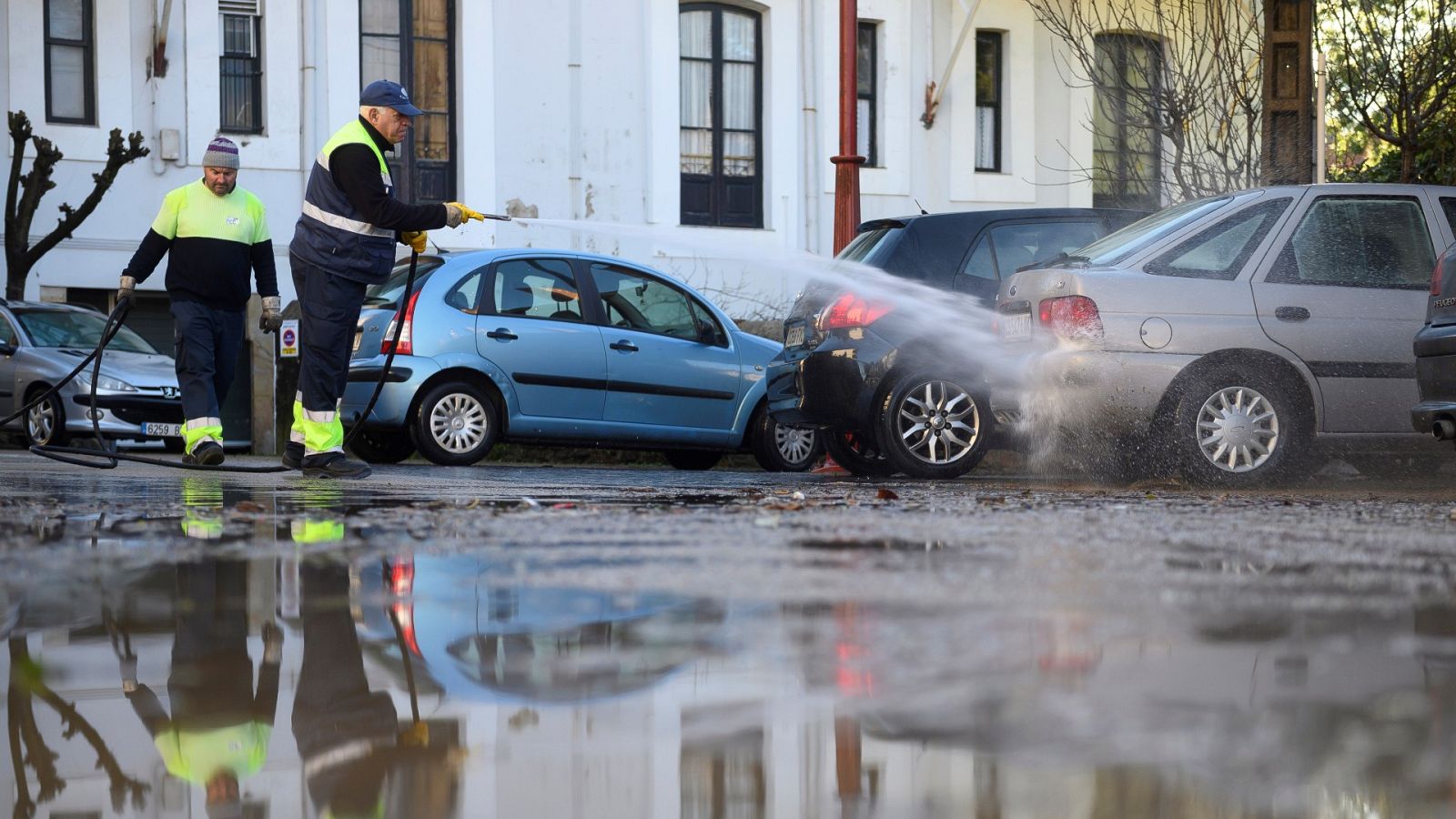 El temporal golpea Burgos, País Vasco y Cantabria, donde poco a poco vuelven a la normalidad