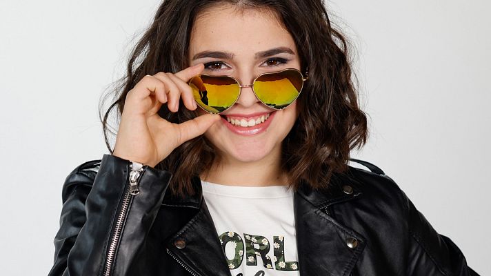 Eurovisión Junior - Elisabetta Lizza representa a Italia con "Specchio"