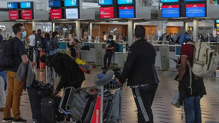 Telediario 2 - Europa aumenta las restricciones ante el aumento de contagios y la variante ómicron