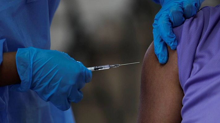 Telediario 1 - ¿Quién puede recibir la dosis de refuerzo en España?