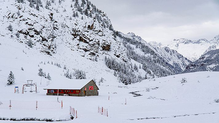 Telediario 1 - La estación de Astún inaugura la temporada de esquí en Aragón