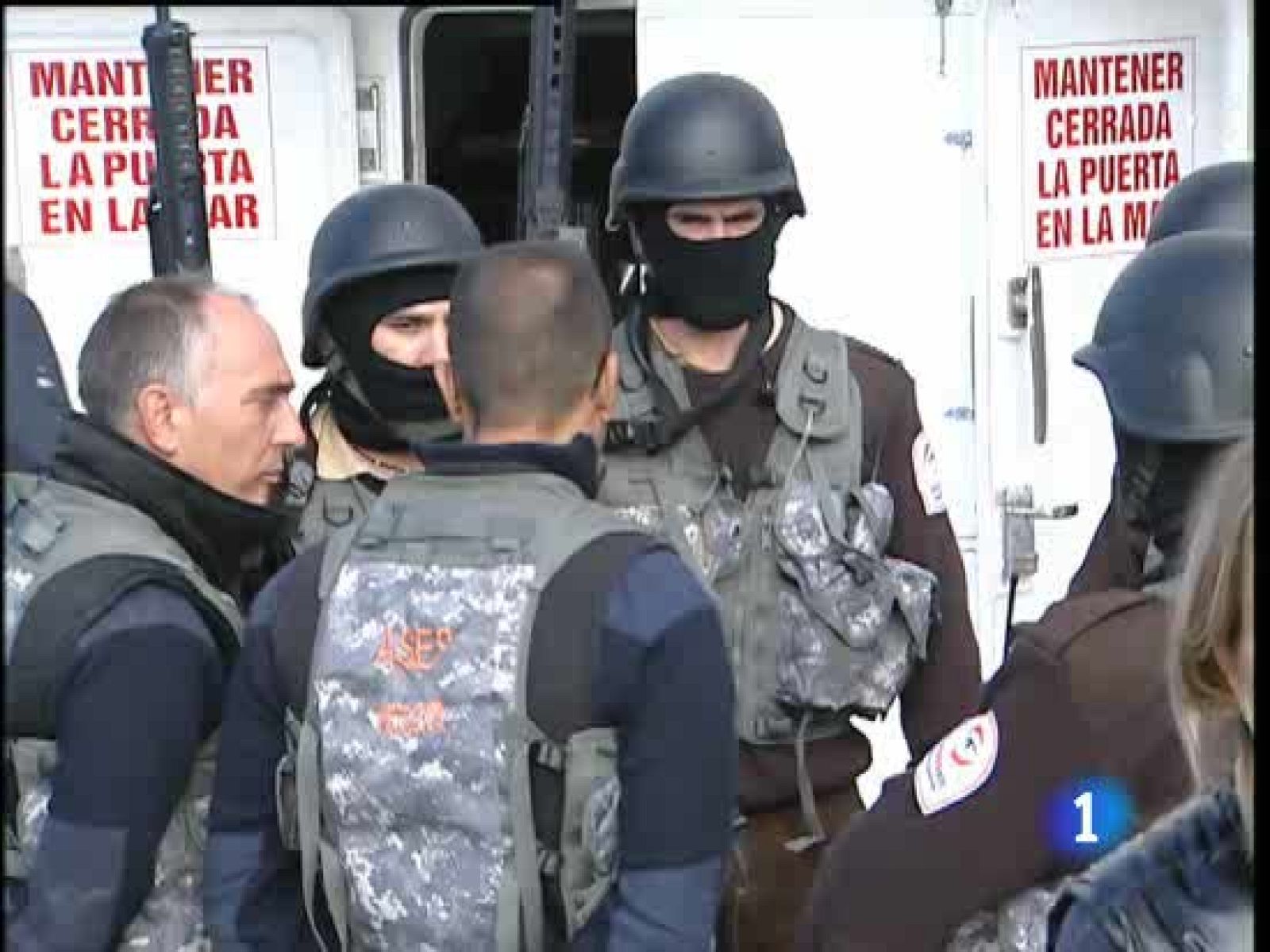 Cursos de armas para los que vayan a "faenar" en el Índico