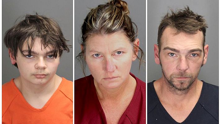 Telediario Fin de Semana - Detenidos por homicidio involuntario a los padres del menor que mató a cuatro compañeros en Michigan