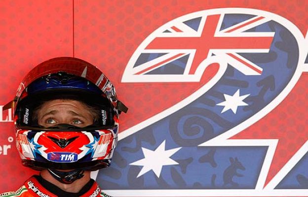  - Casey Stoner sigue a lo suyo