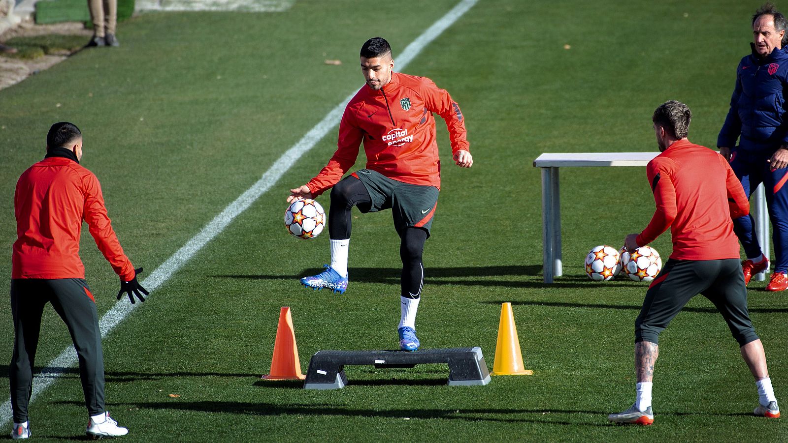 El Atlético se la juega en Champions con la defensa en cuadro