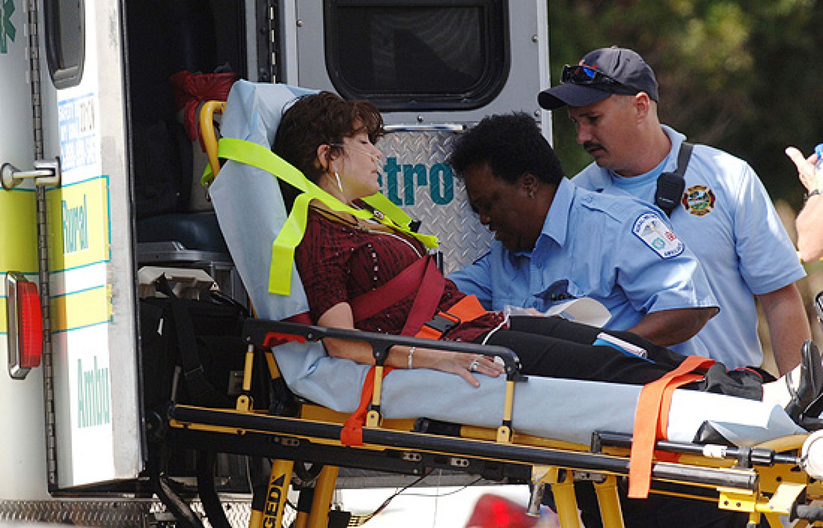 Telediario 2 en cuatro minutos - 06/11/09 | Ver