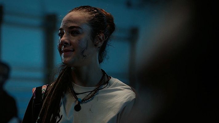 HIT - El discurso de Karmen convence a los trabajadores