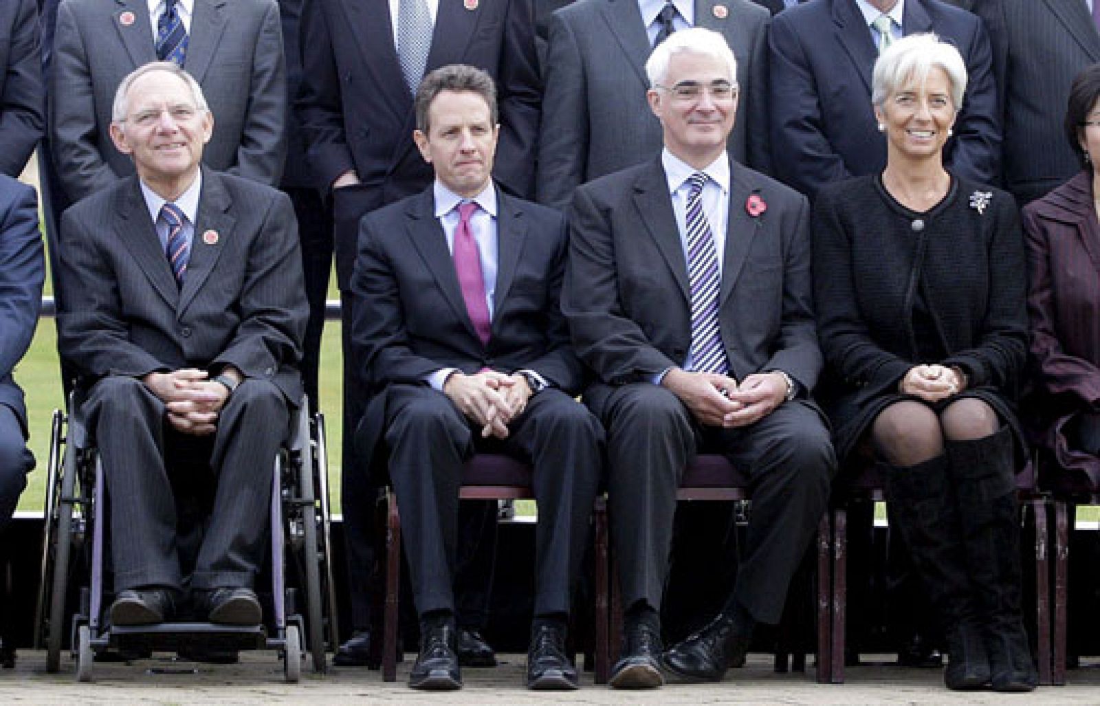 El G-20 acuerda mantener los estímulos económicos y analizará una tasa bancaria | Ver