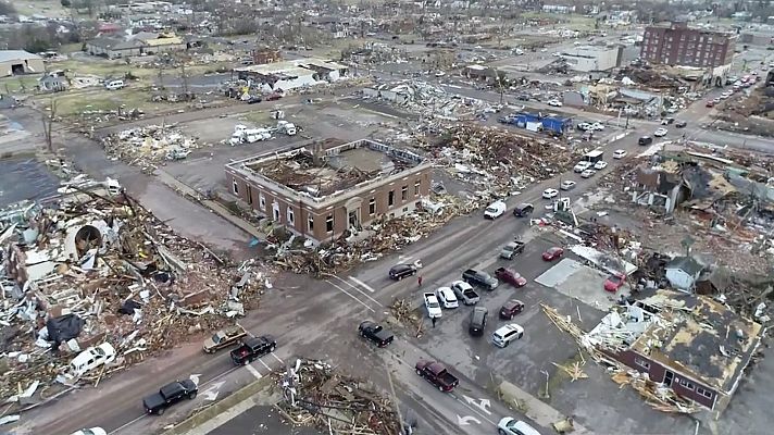 Telediario Fin de Semana - La ciudad de Mayfield, en Kentucky, arrasada por un tornado