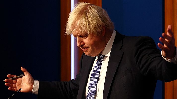 Telediario 1 - La prensa revela que Johnson rompió las normas anticovid