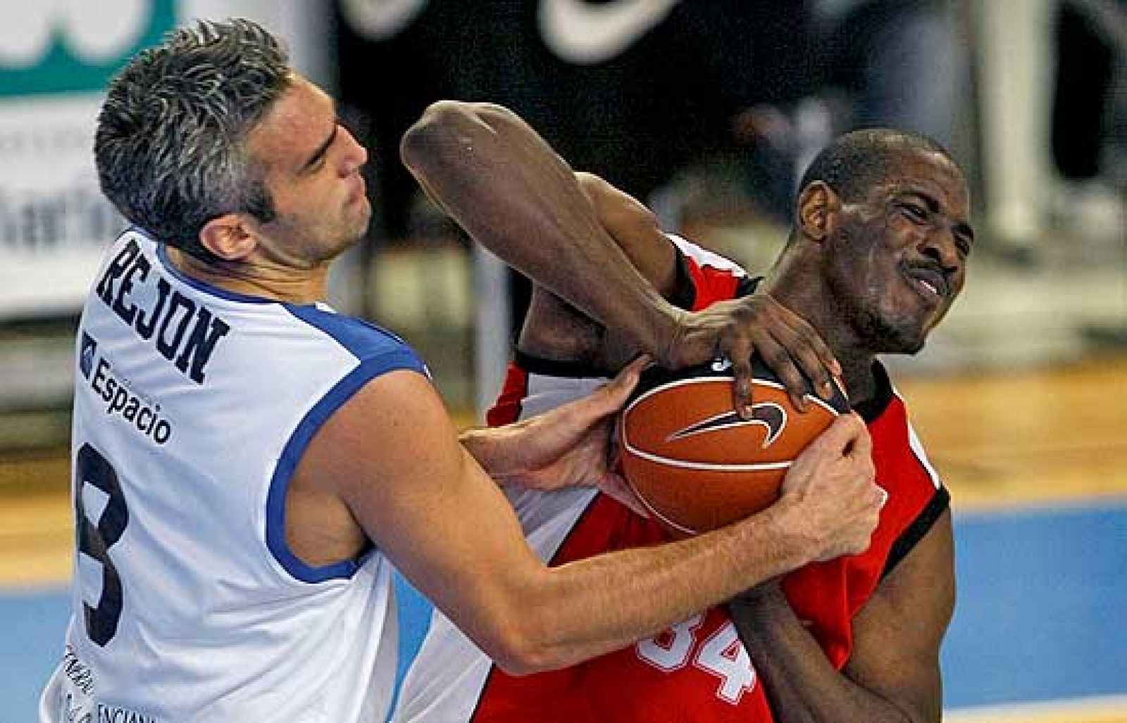 Suzuki Manresa 72 - 62 Xacobeo Blu:Sens - Baloncesto en RTVE | Ver