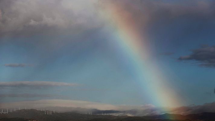 El tiempo - Cielos poco nubosos en la península con lluvias en débiles en Canarias