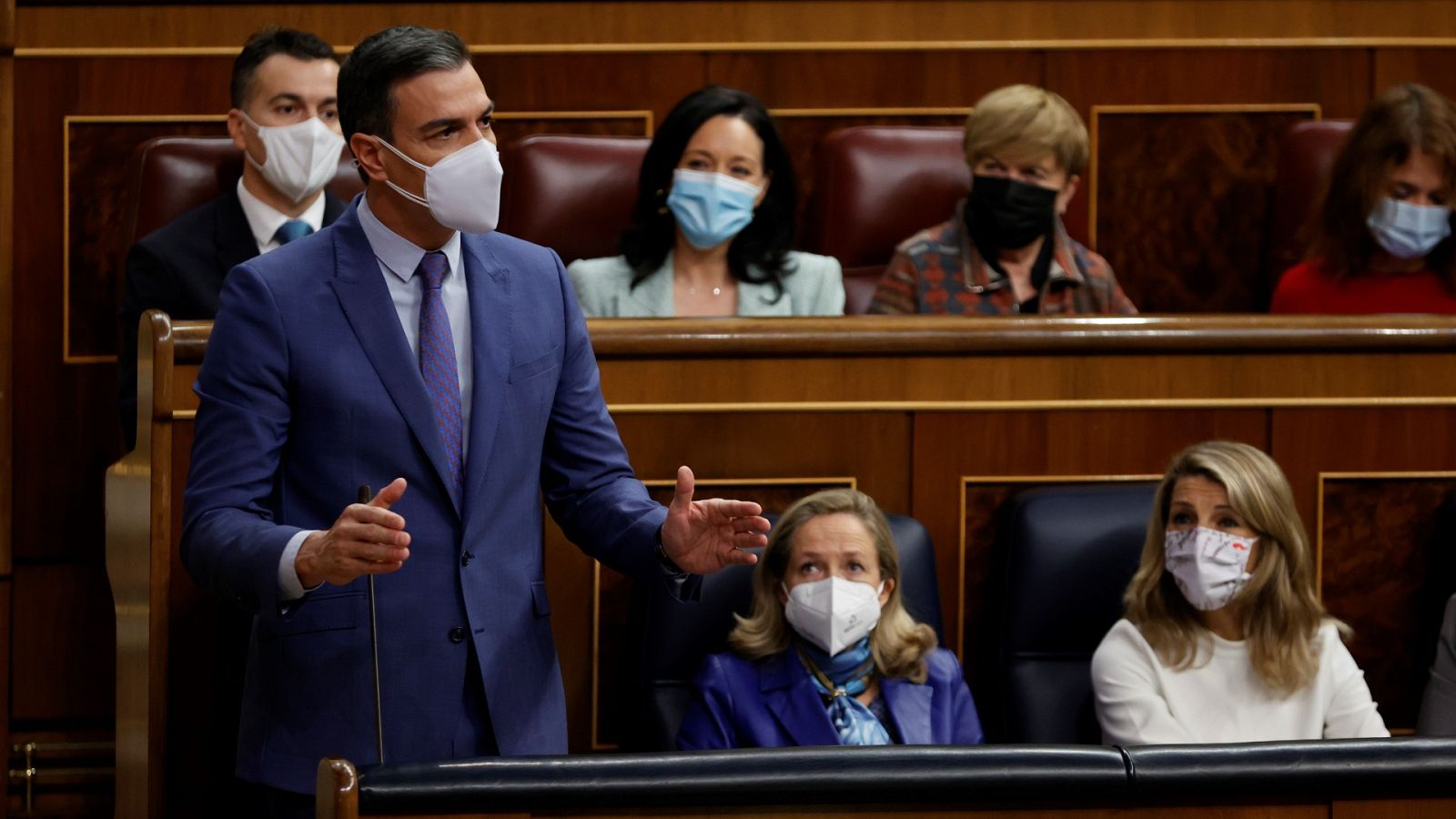 Sánchez y Arrimadas se enzarzan por la política lingüística en Cataluña - Informativo 24h | Ver