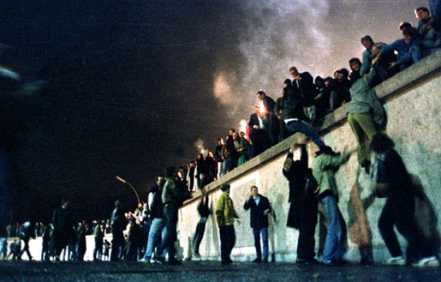  - La primera grieta del Muro de Berlí