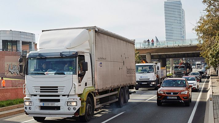 Telediario 1 - Paro del transporte: el comercio teme el desabastecimiento