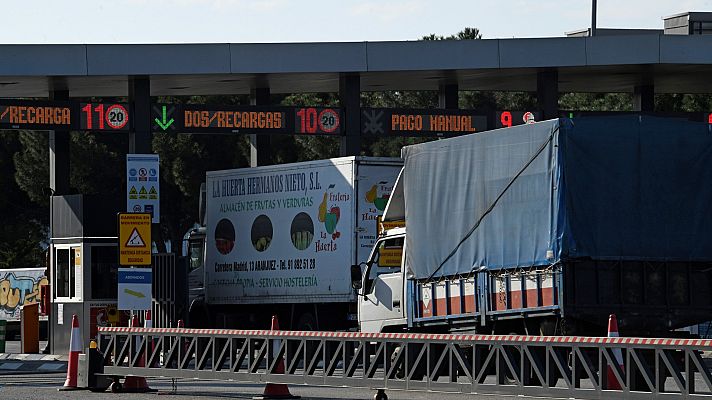 Telediario 2 - Gobierno y transportistas negocian 'in extremis' para evitar la huelga