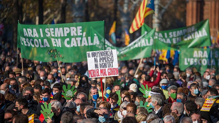 Telediario Fin de Semana - Manifestación en defensa del catalán en la escuela