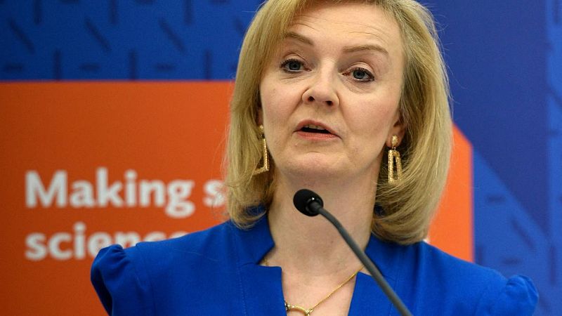 La ministra de Exteriores brit�nica sustituye a David Frost - Europa | Ver