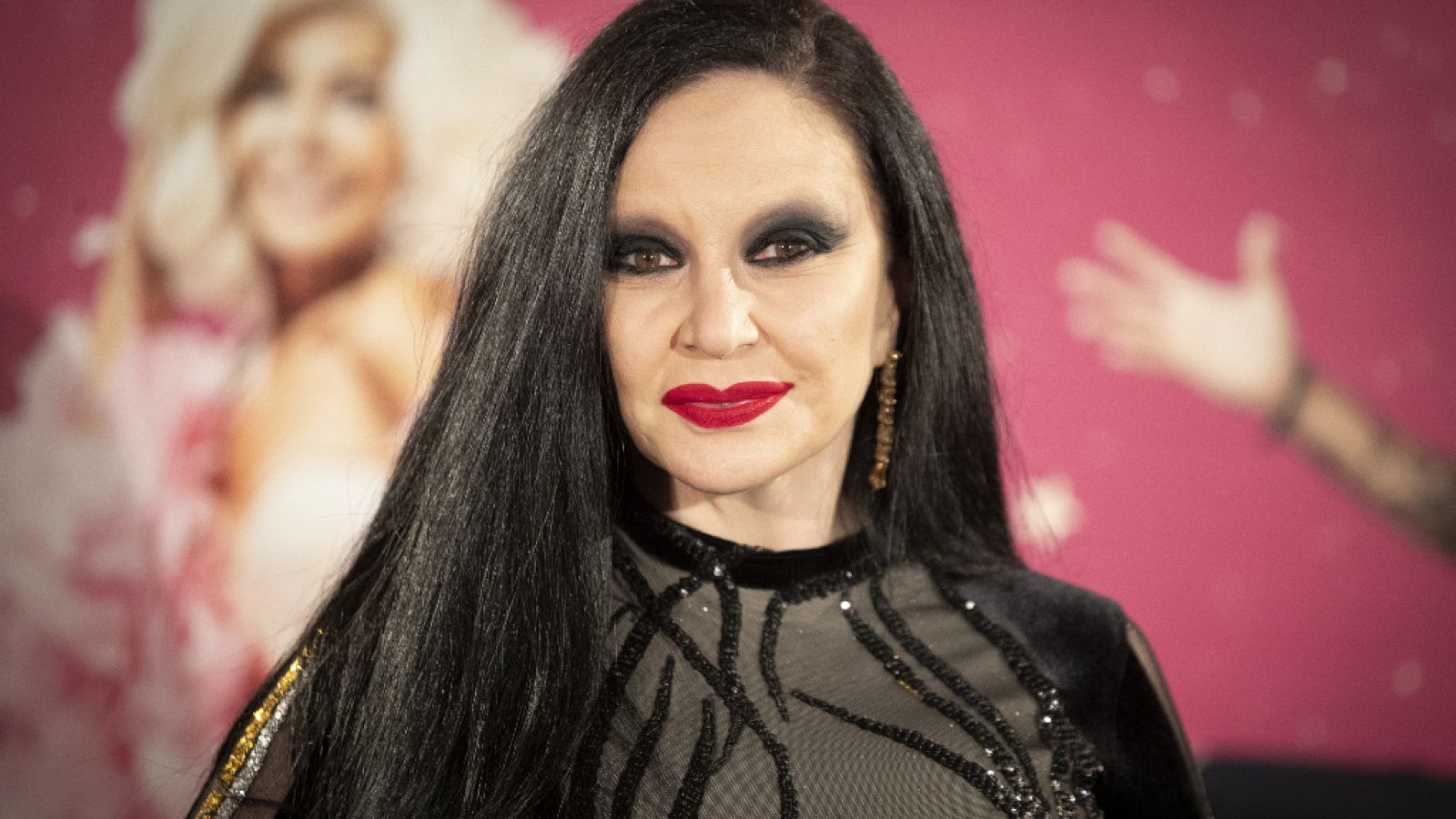 Lazos de sangre - Alaska, resumen de su vida