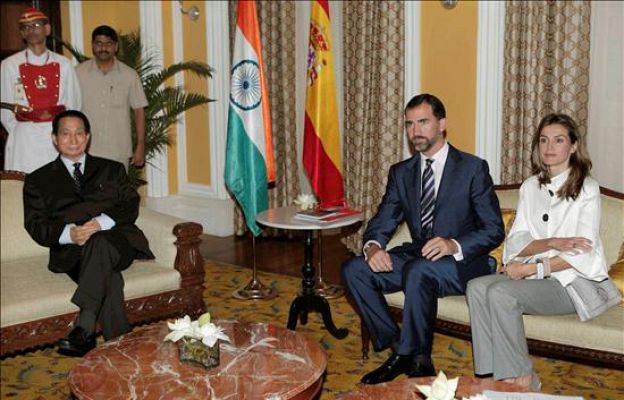  - Los Principes llegan a la India