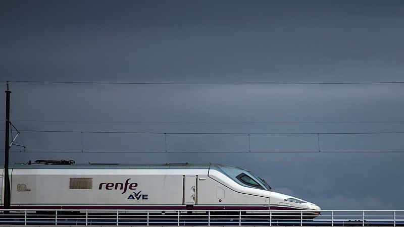 El AVE marca un antes y un después para la economía gallega | Ver