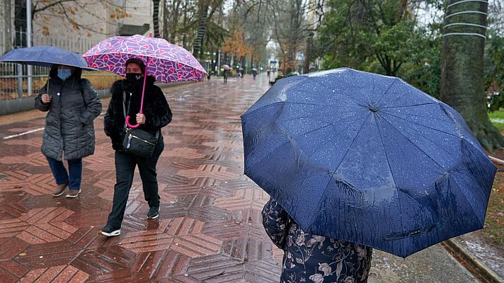 El tiempo - Fuertes lluvias en Andalucía y nieblas persistentes en la cuenca del Ebro