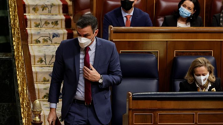 Telediario 1 - Enfrentamiento de Sánchez y Casado por la sexta ola