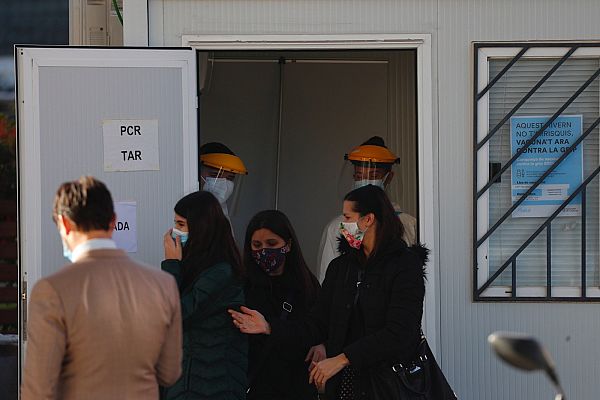 Telediario 2 - Varias CC.AA. ven insuficientes las medidas del Gobierno