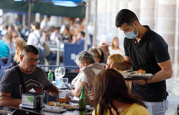 Telediario 1 - Toda una vida de temporalidad laboral en la hostelería