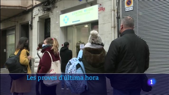 L'Informatiu - Fer-se una prova PCR o test, missió impossible