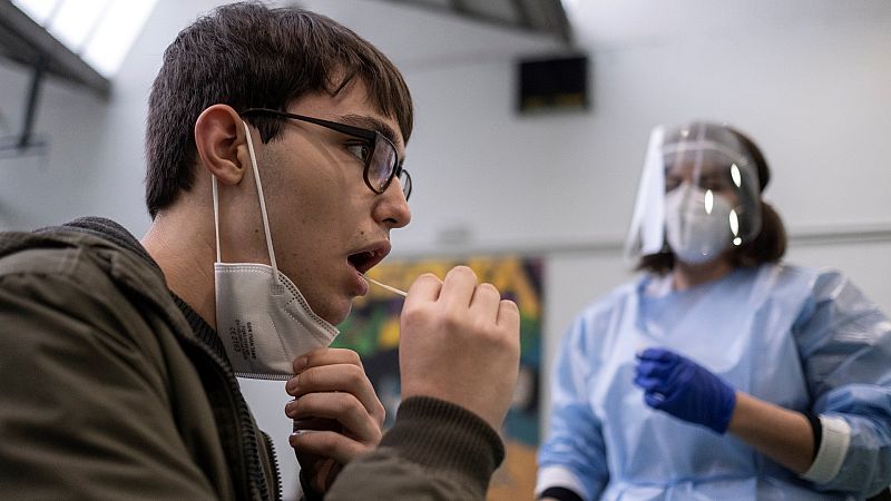 Telediario 2 en cuatro minutos - 25/12/21 - RTVE.es | Ver