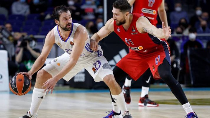 Telediario 1 - Llull y Taylor elevan a diez los positivos del Real Madrid y la Euroliga suspende el partido contra el Fenerbahce
