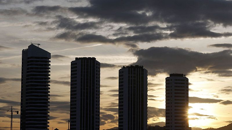 Viento en Galicia y lluvia en la cordillera cantábrica - El tiempo | Ver