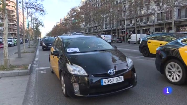 L'Informatiu - El sector del Taxi ha fet una marxa lenta per reclamar més seguretat als vehicles
