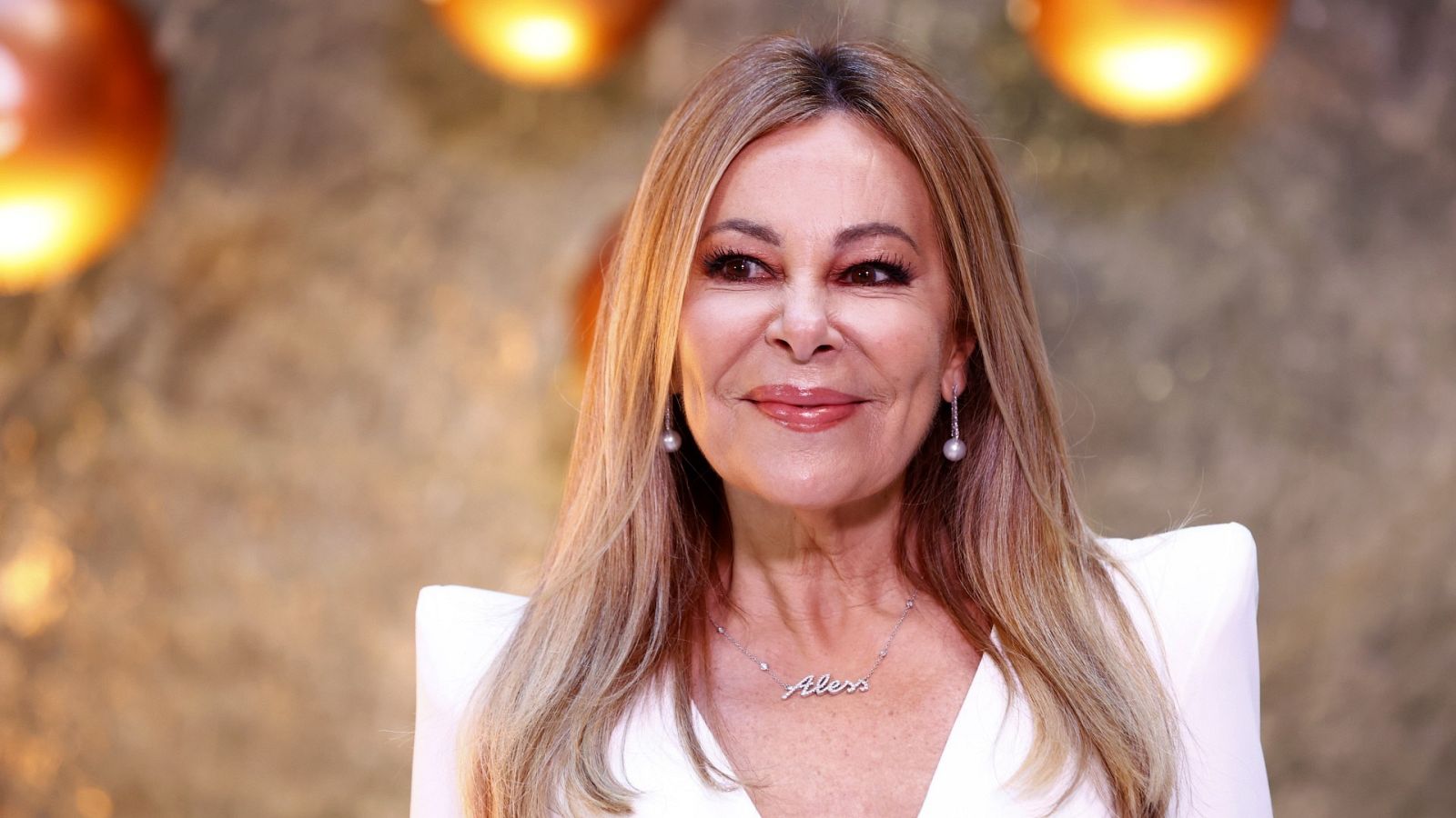 Jacob Petrus dará las campanadas junto a Anne Igartiburu en sustitución de Ana Obregón, contagiada de COVID