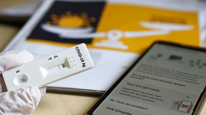 Telediario 1 - Los test de antígenos se convierten en los productos más vendidos de un polígono industrial